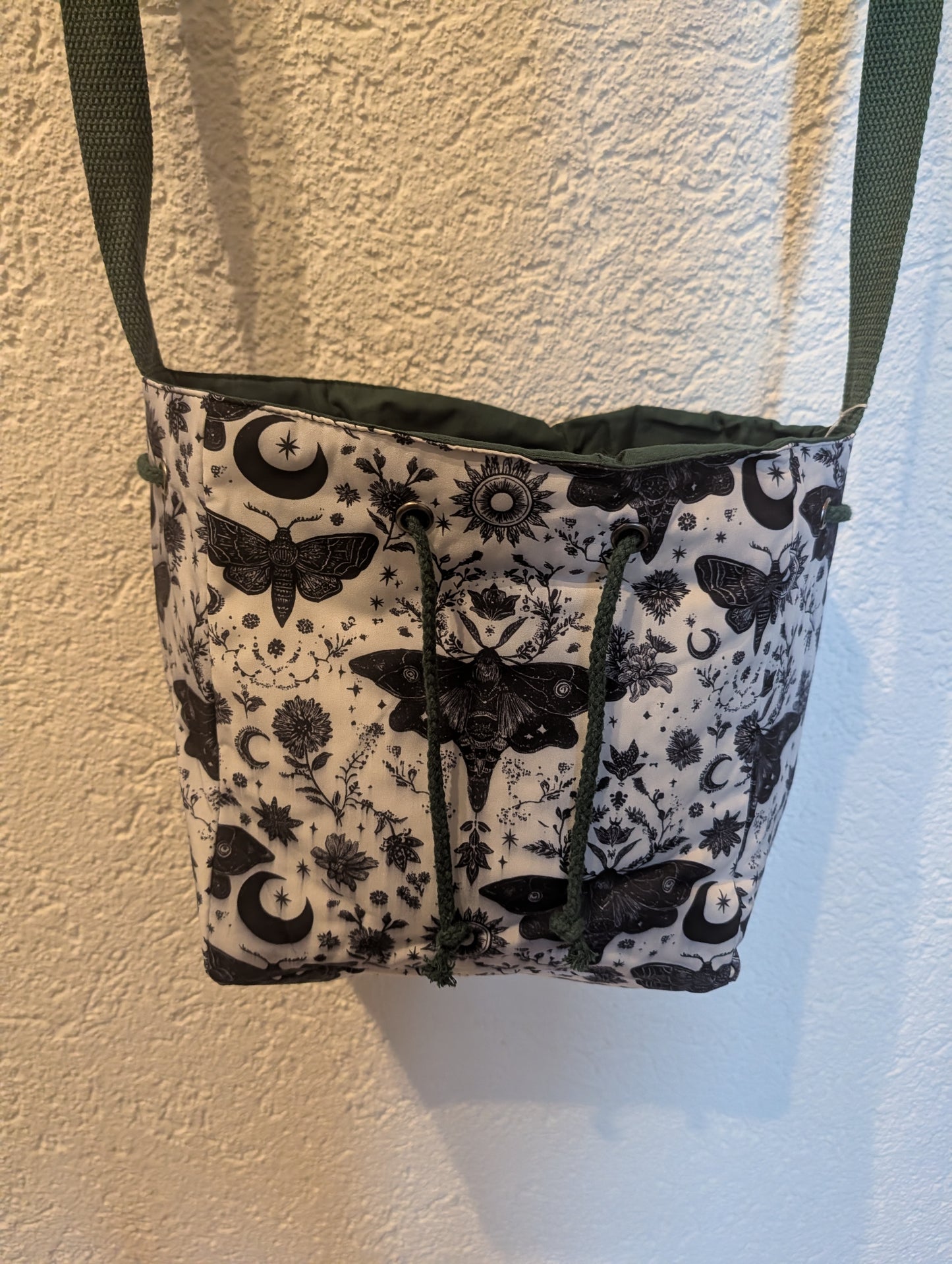 Kordeltasche *Mottentraum*