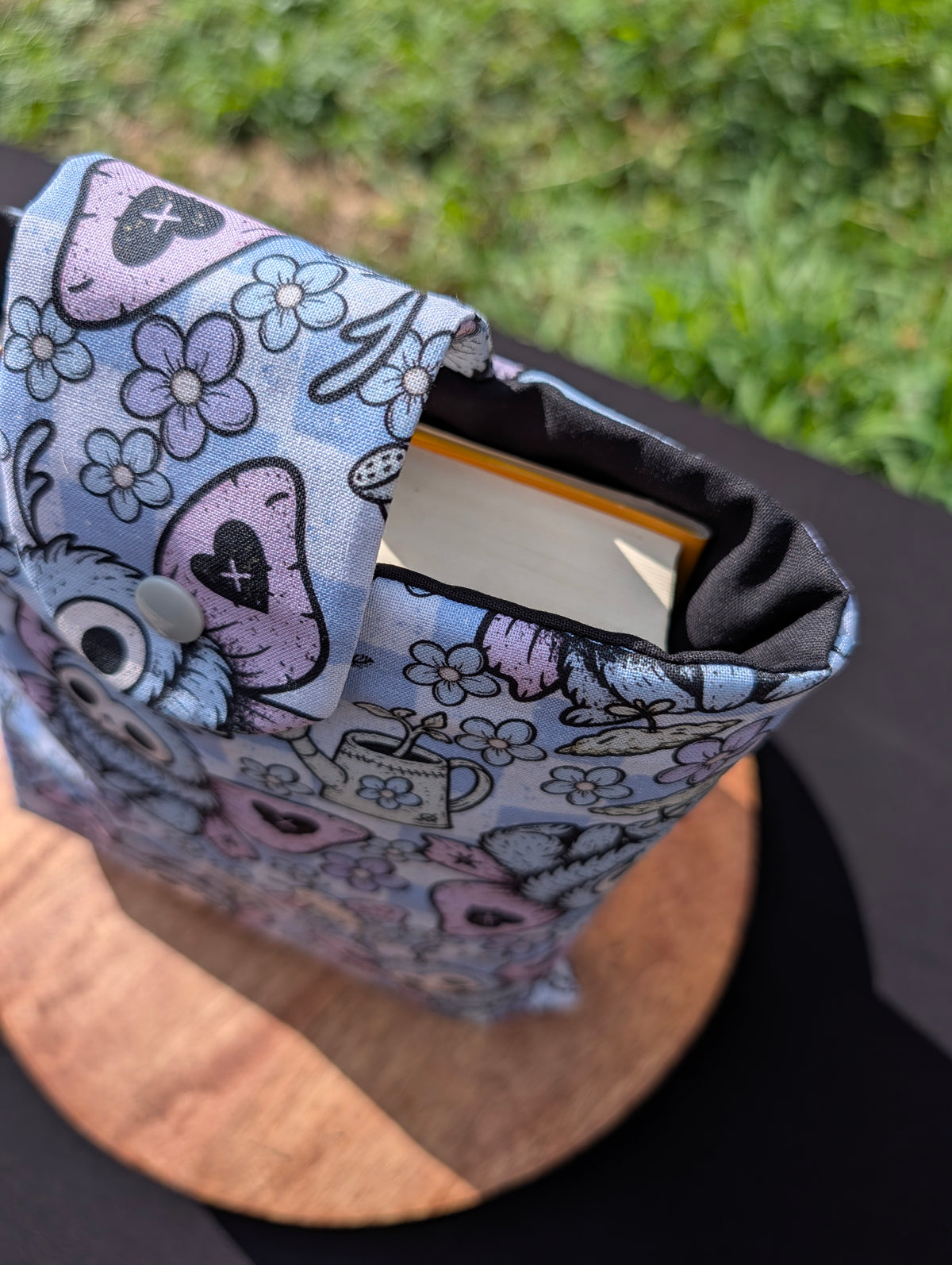 Booksleeve *Garden Moth*