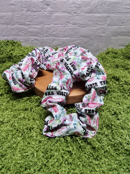 Scrunchie "Mind your own Uterus"