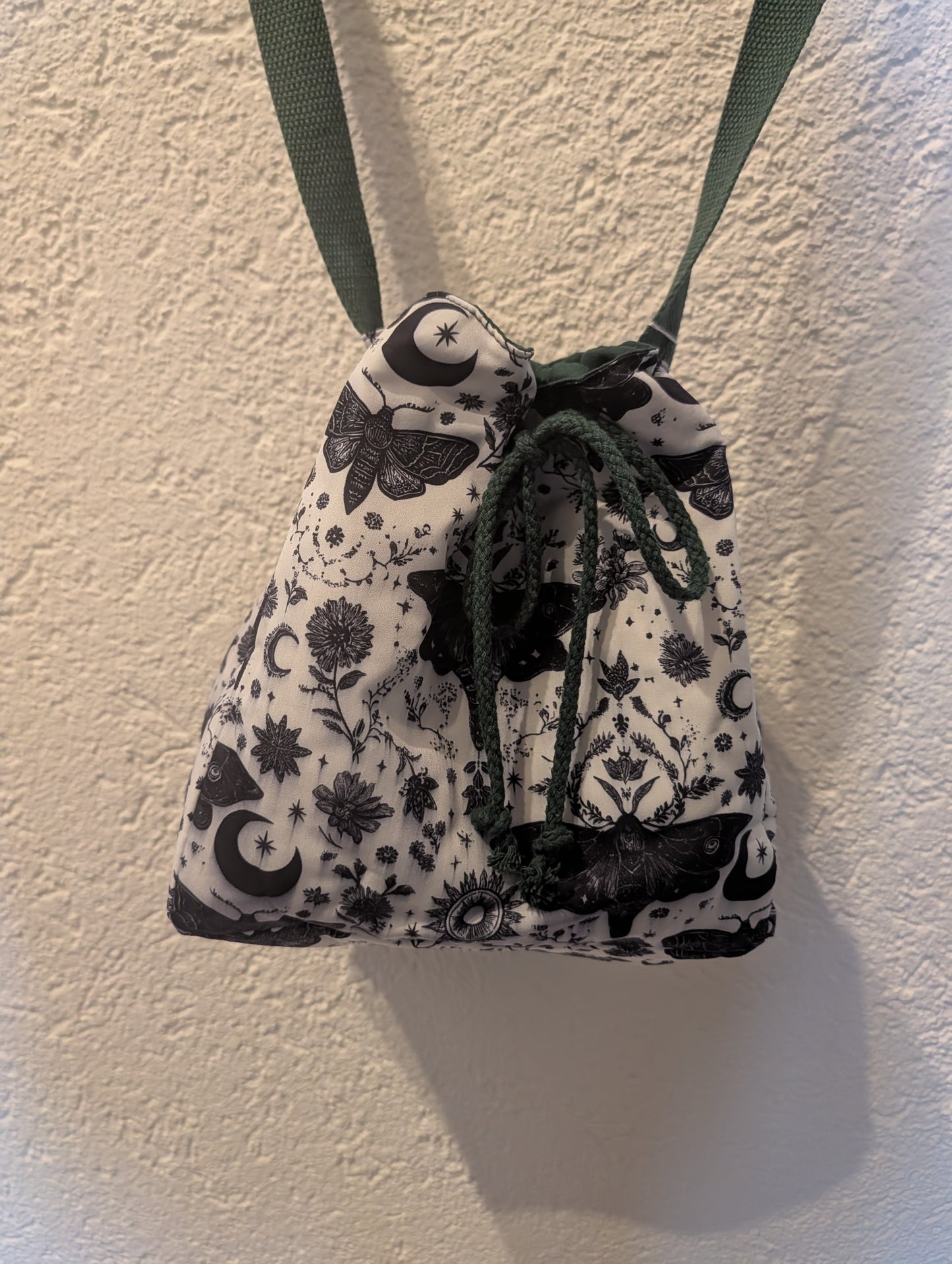 Kordeltasche *Mottentraum*