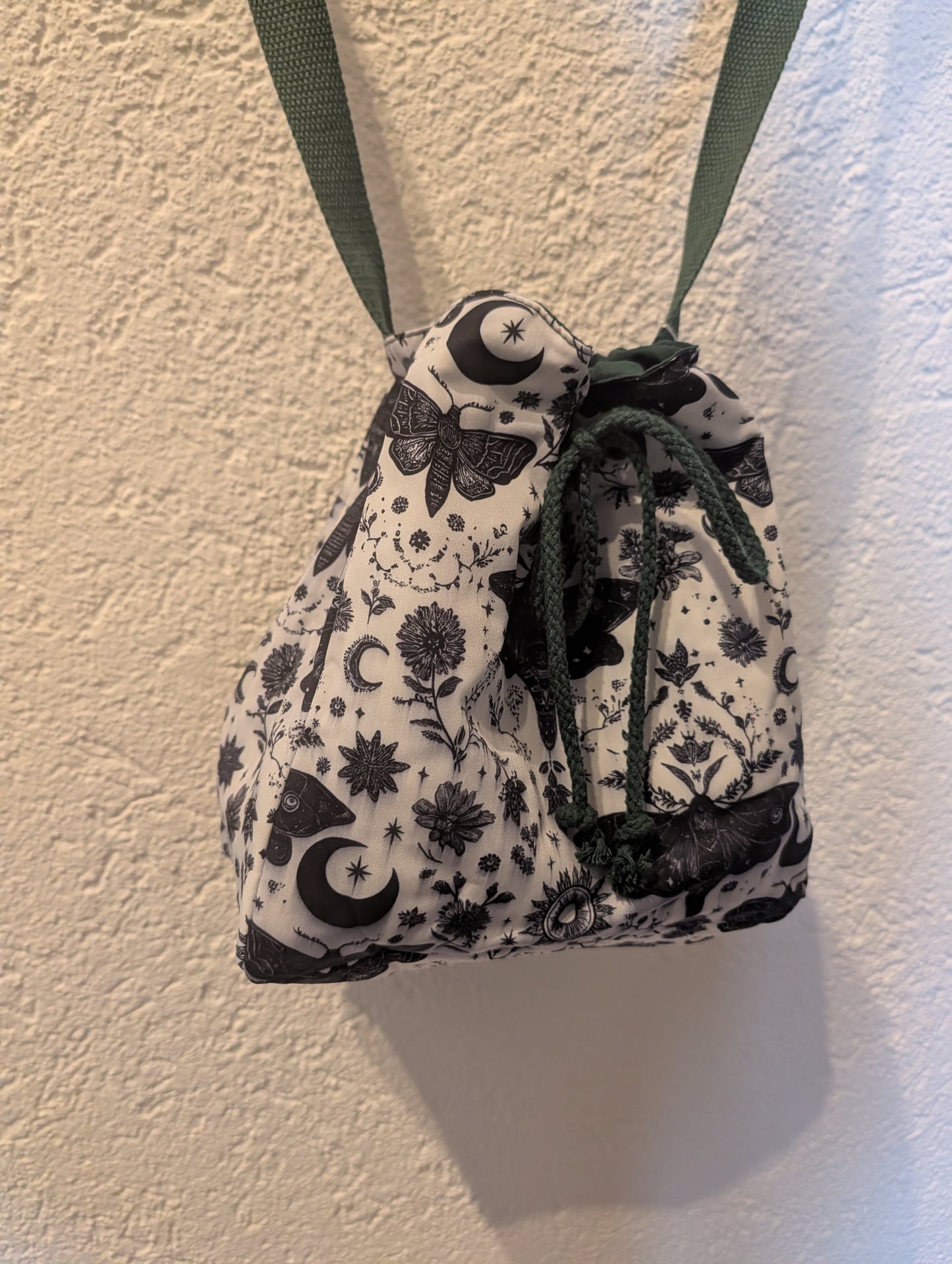 Kordeltasche *Mottentraum*