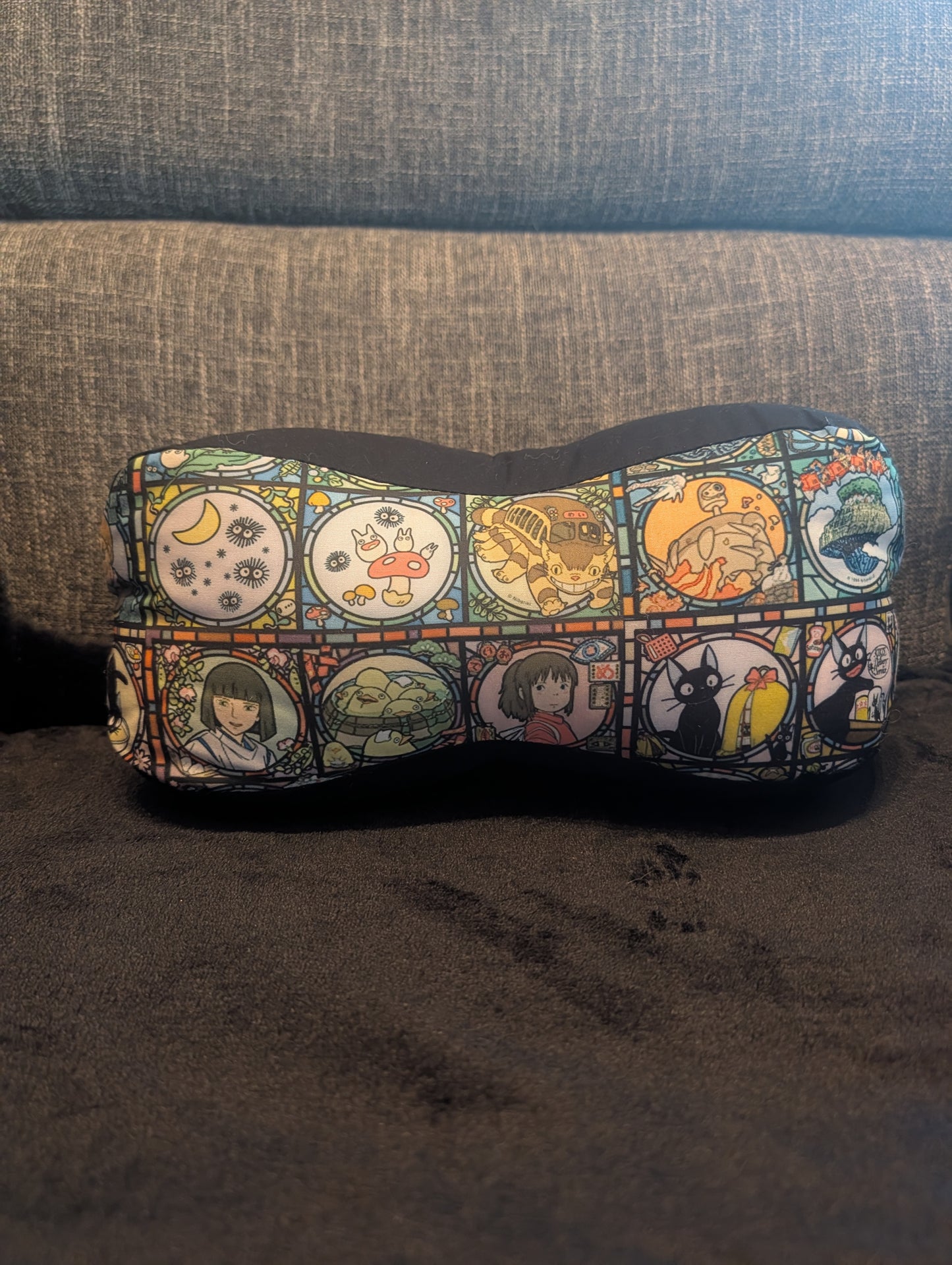 Leseknochen mittel "Ghibli Fenster"