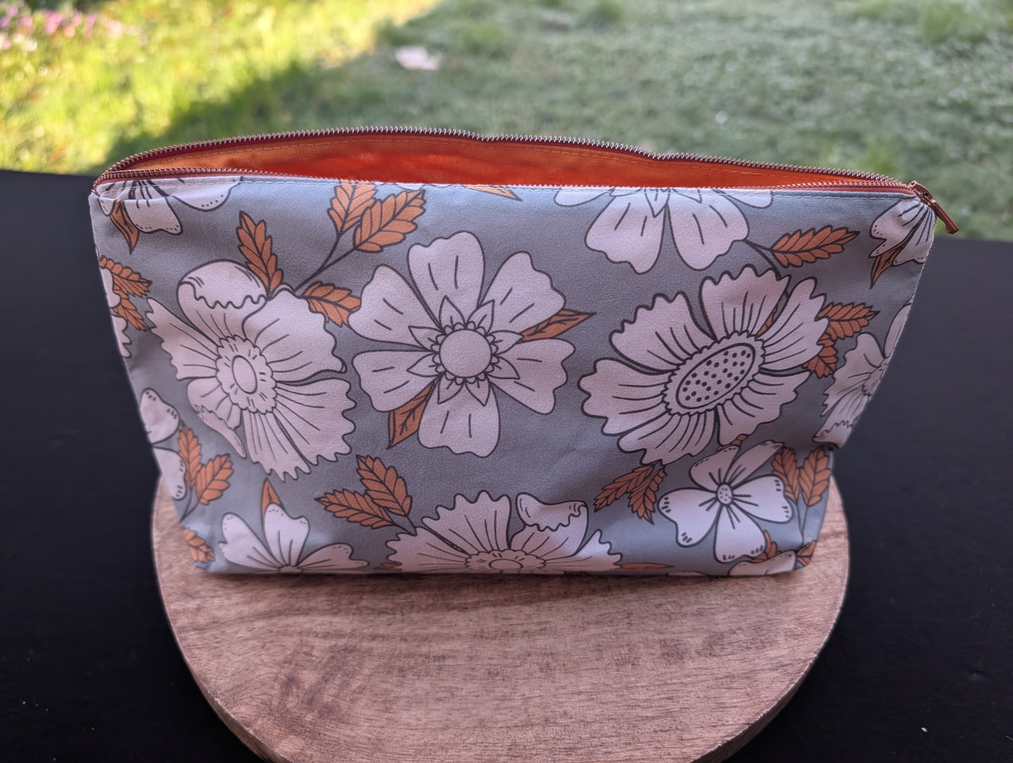 Grosse Kosmetiktasche *Grosse Blumen*