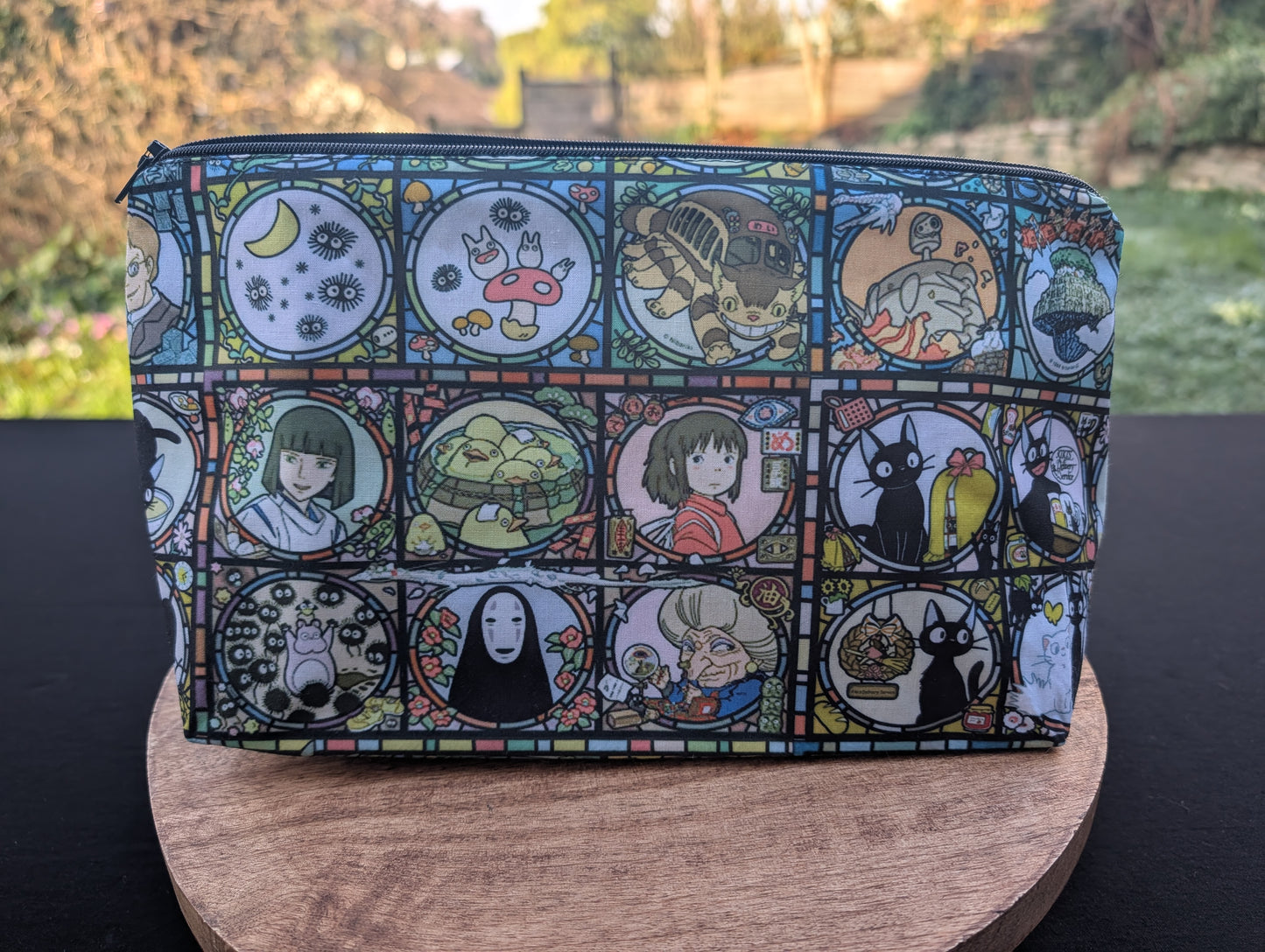 Grosse Kosmetiktasche *Ghibli Fenster*