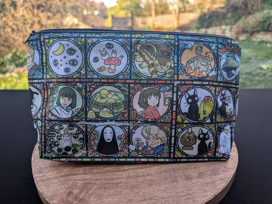 Grosse Kosmetiktasche *Ghibli Fenster*