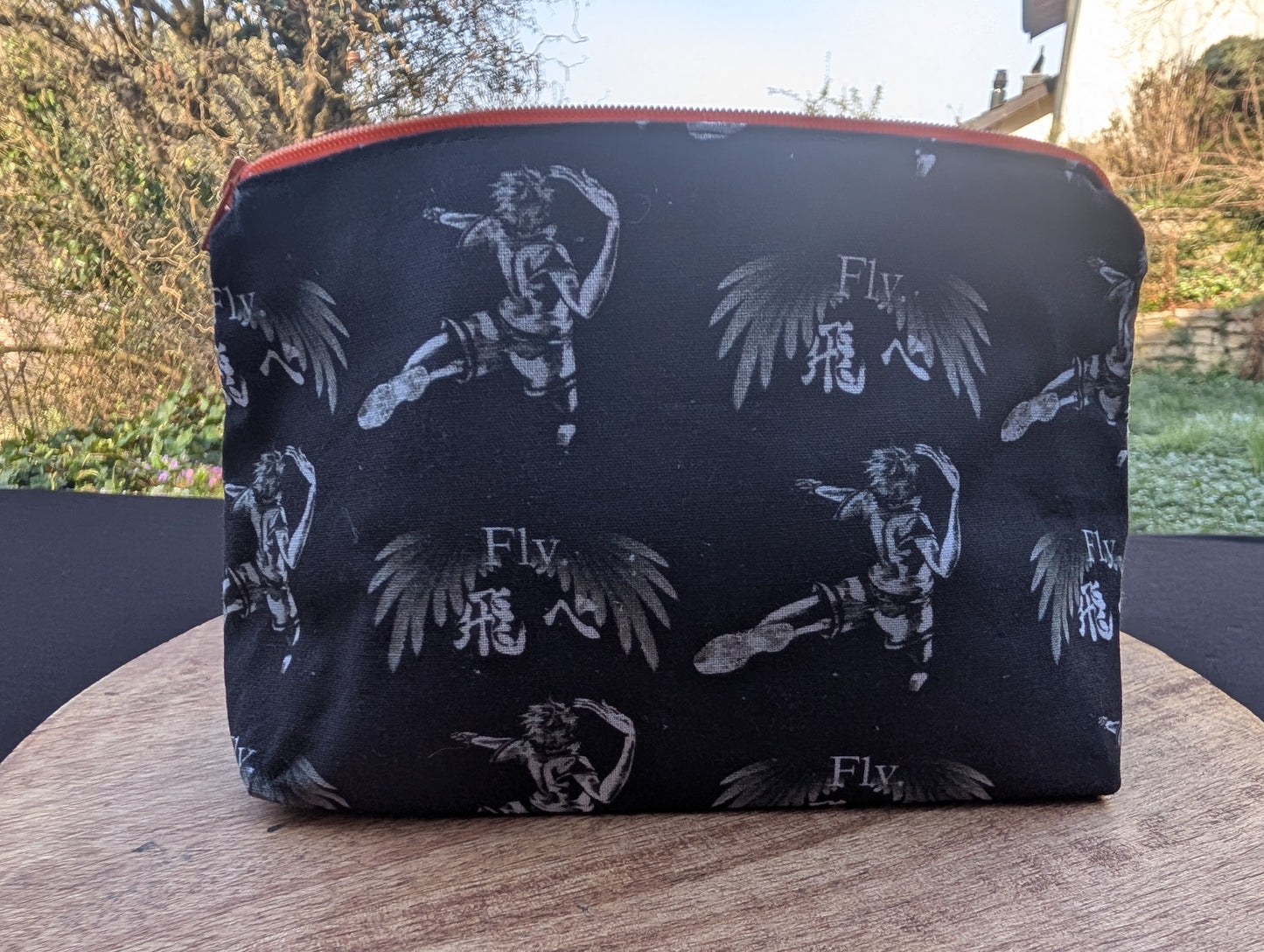 Kleine Kosmetiktasche *FlyHigh HInata*