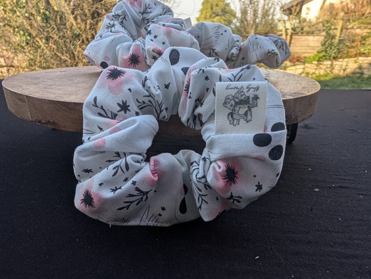 Scrunchie "Spring Ghost"