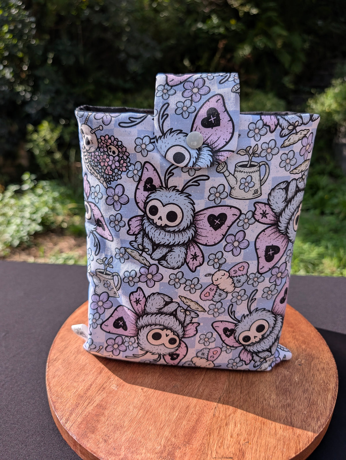 Booksleeve *Garden Moth*