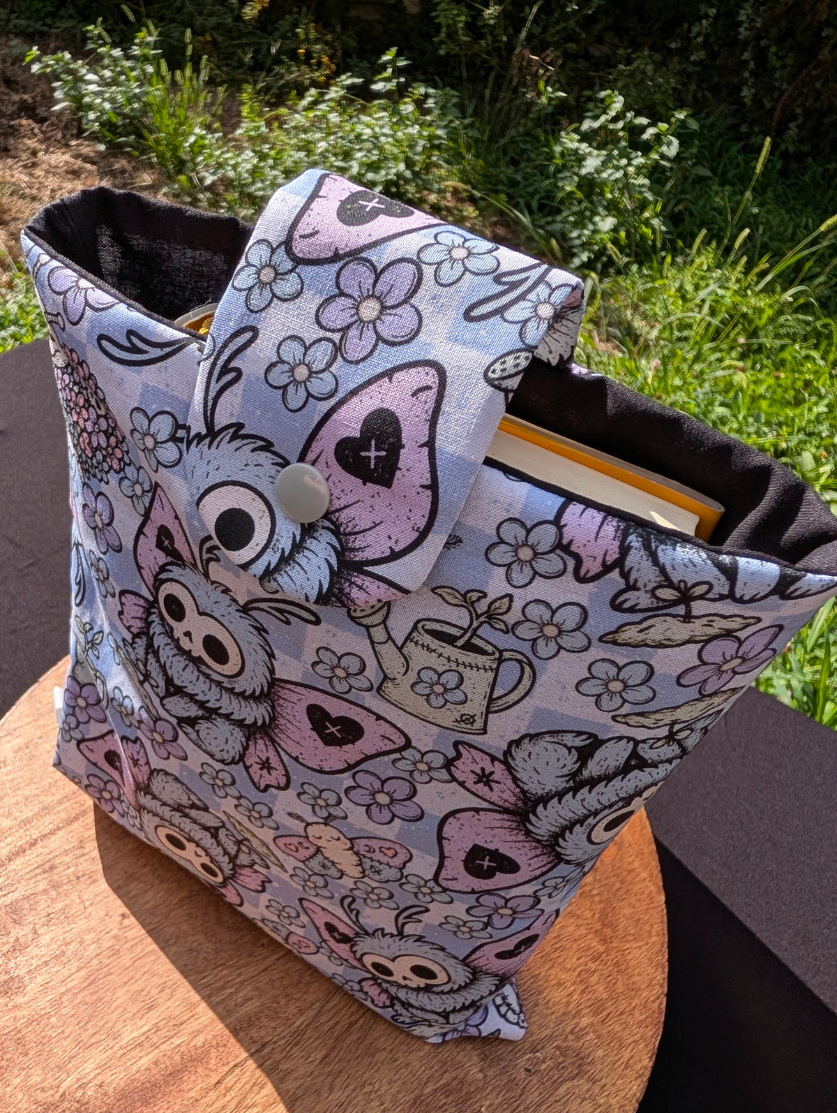 Booksleeve *Garden Moth*