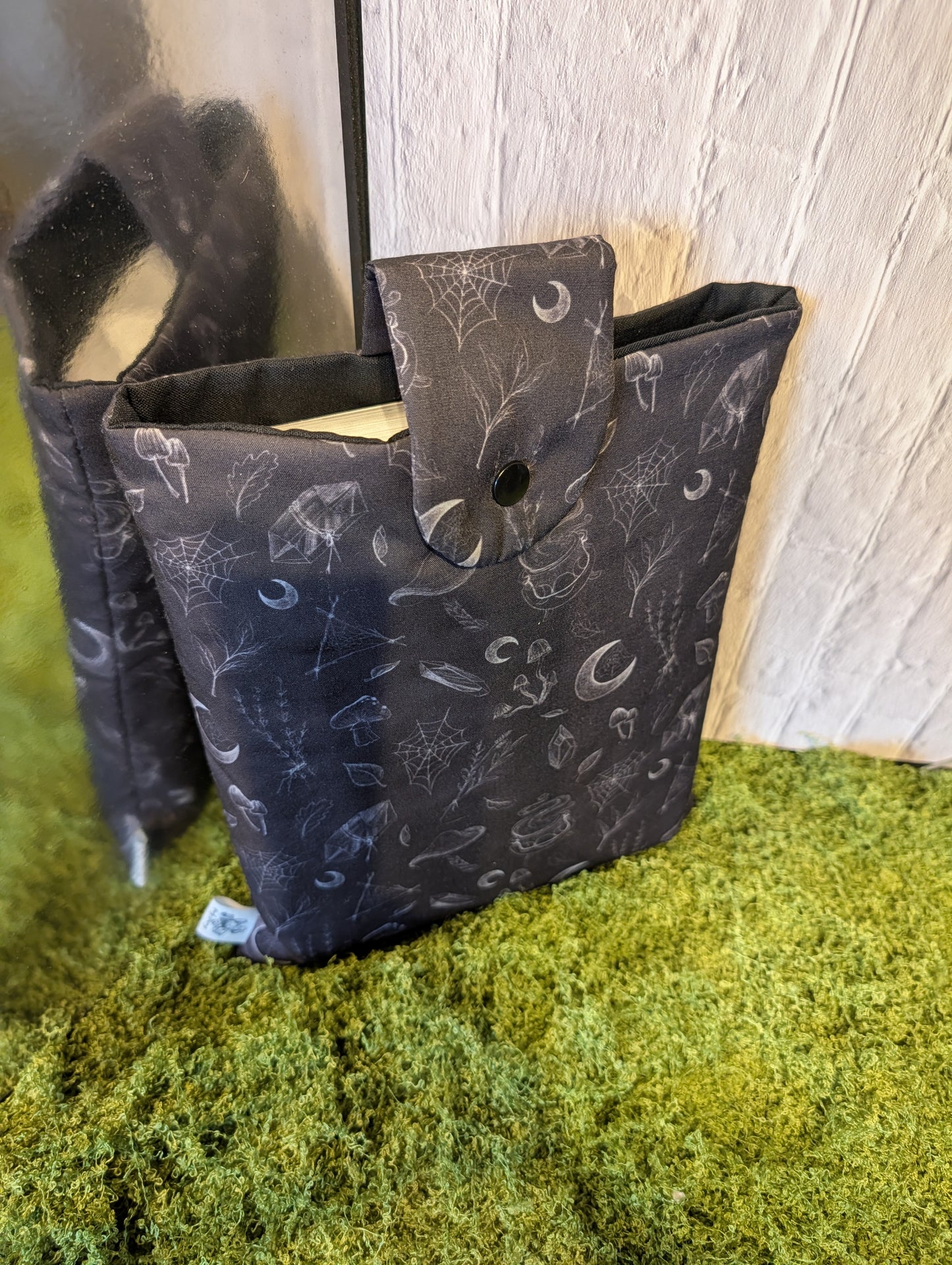 Booksleeve "Cauldron"