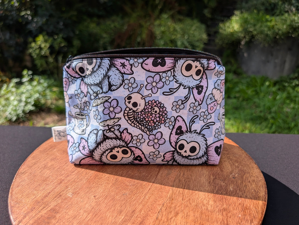 Kleine Kosmetiktasche *Garden Moth*