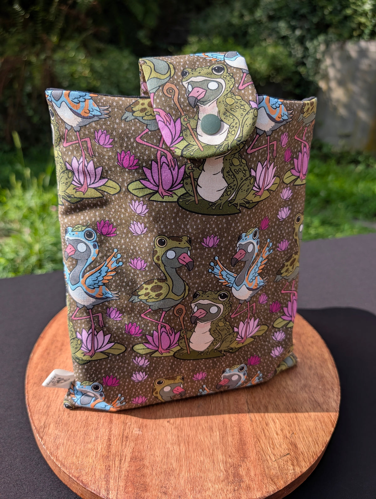 Booksleeve *Frogs & Feathers*