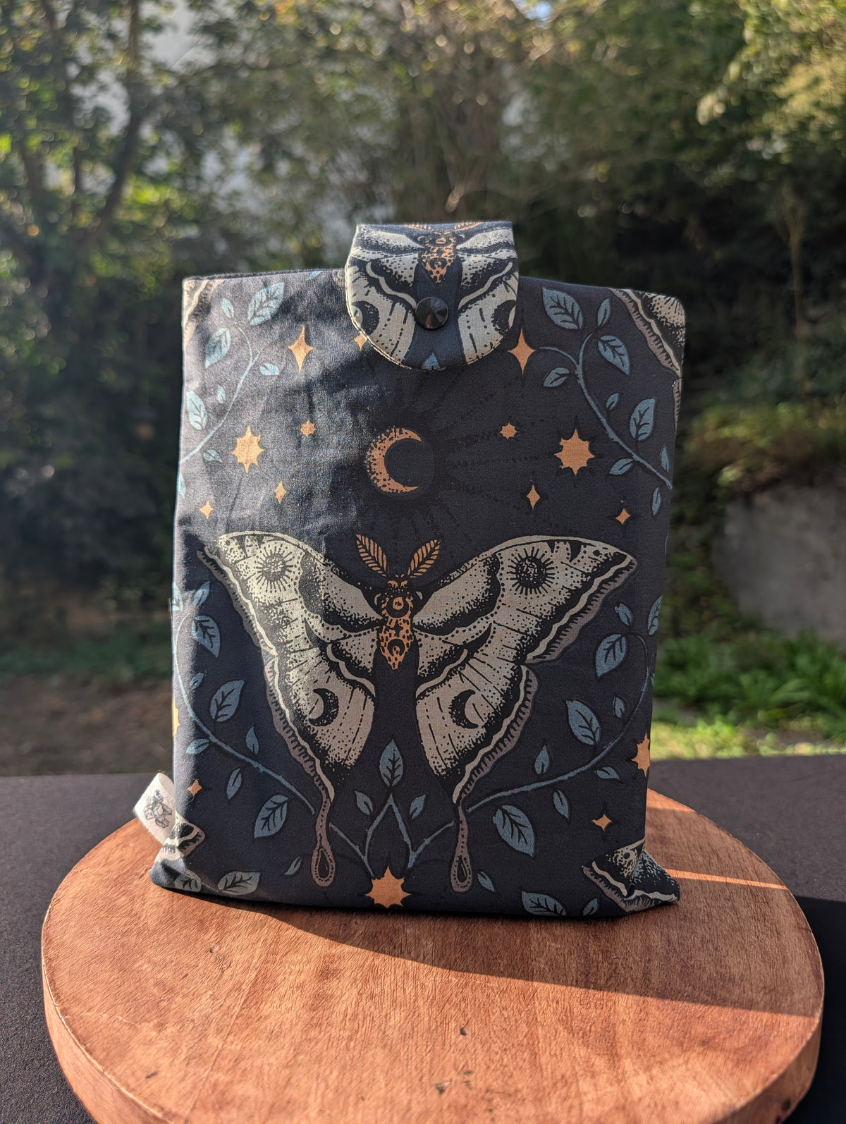Booksleeve *Midnight Moth*