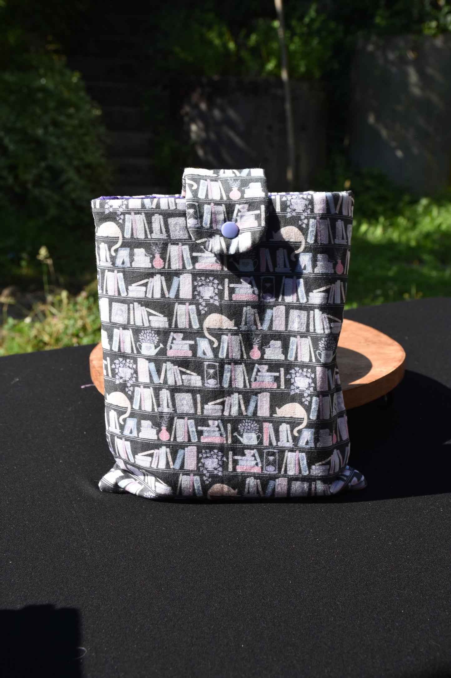 Booksleeve "Bücherregal Katze"